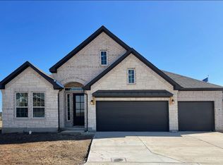150 Katie Ct, Castroville, TX 78009