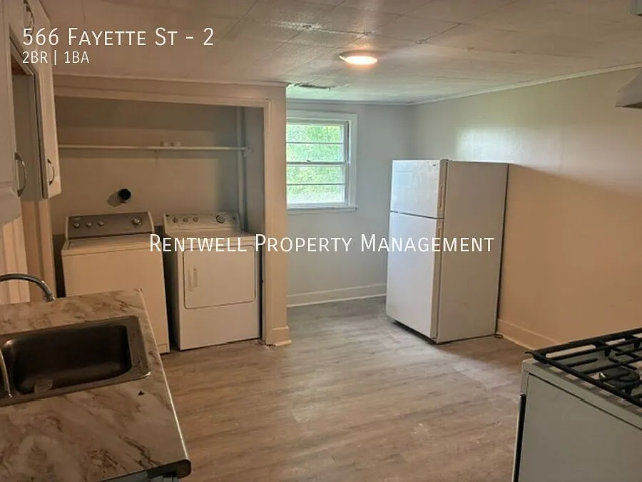 Spacious 2-Bedroom Apartment with In-Unit Laundry — Photo 3