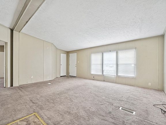 5th image of 26 Plateau Ln