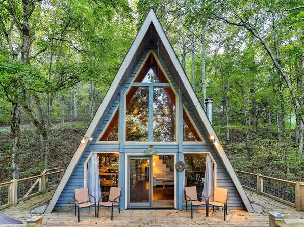 949 Lakeside Dr, Smithville, TN 37166