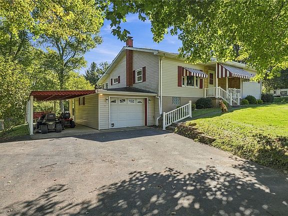 2nd image of 217 Horsemans Rd