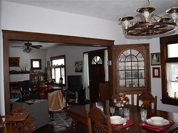 5th image of 18301 Ferncliffe Ave