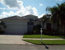 1st image of 635 SE 29th Dr