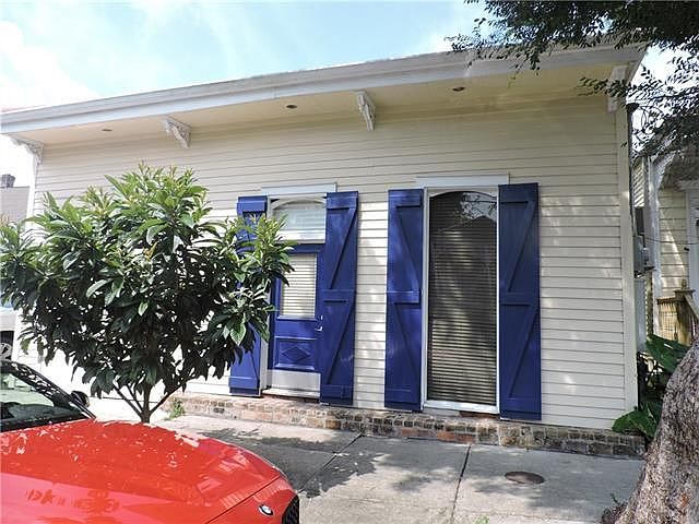 1st image of 420 Bouny St