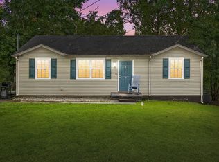 210 Creekside Dr, Clarksville, TN 37042