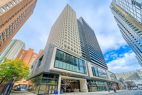 20 Edward St #610 Photo 1