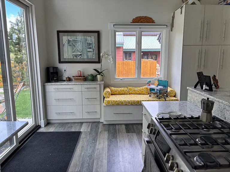 735 Pamela Ln — Photo 15