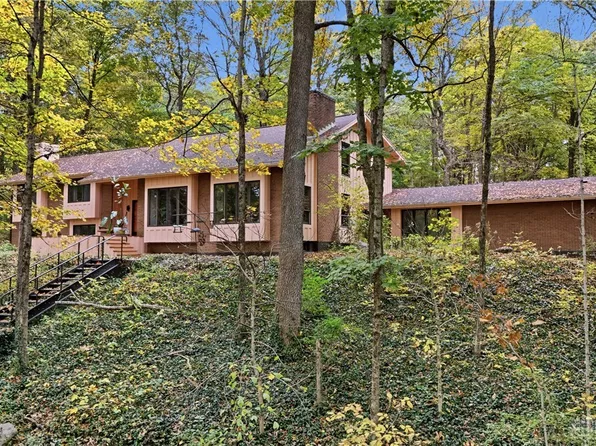 2302 Kershner Rd, Dayton, OH 45414