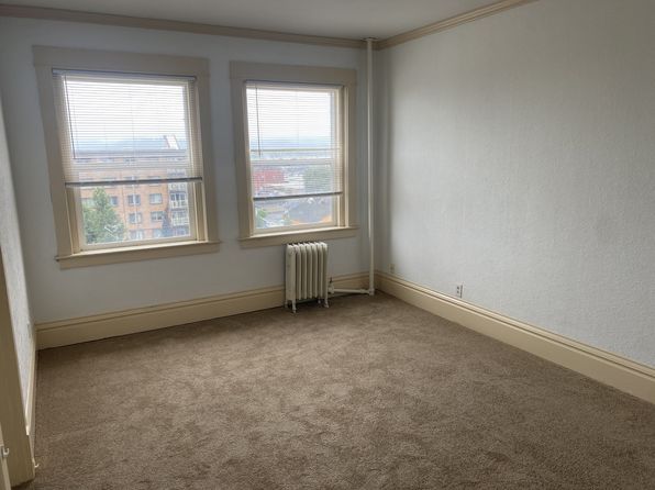 311 N Broadway St #406