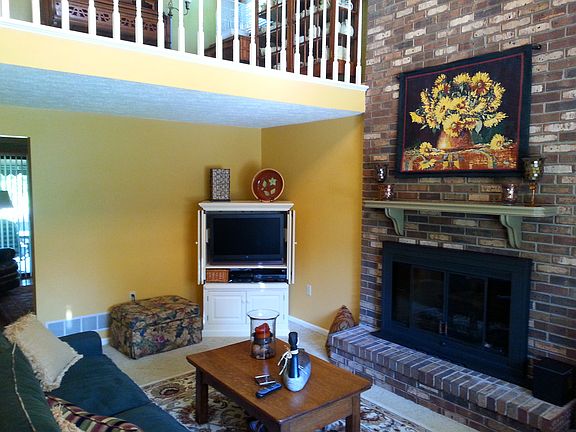 3rd image of 619 Westshire Dr