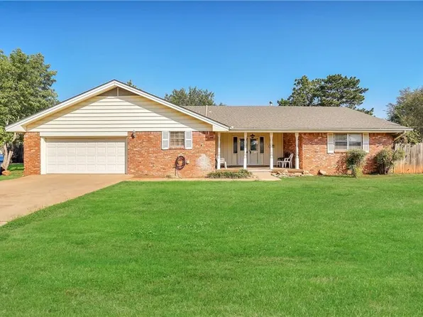 1614 Crestview Dr, Cordell, OK 73632