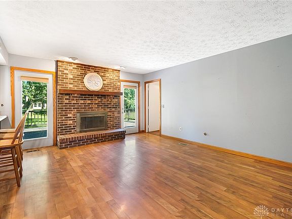 5th image of 6775 Roberta Dr