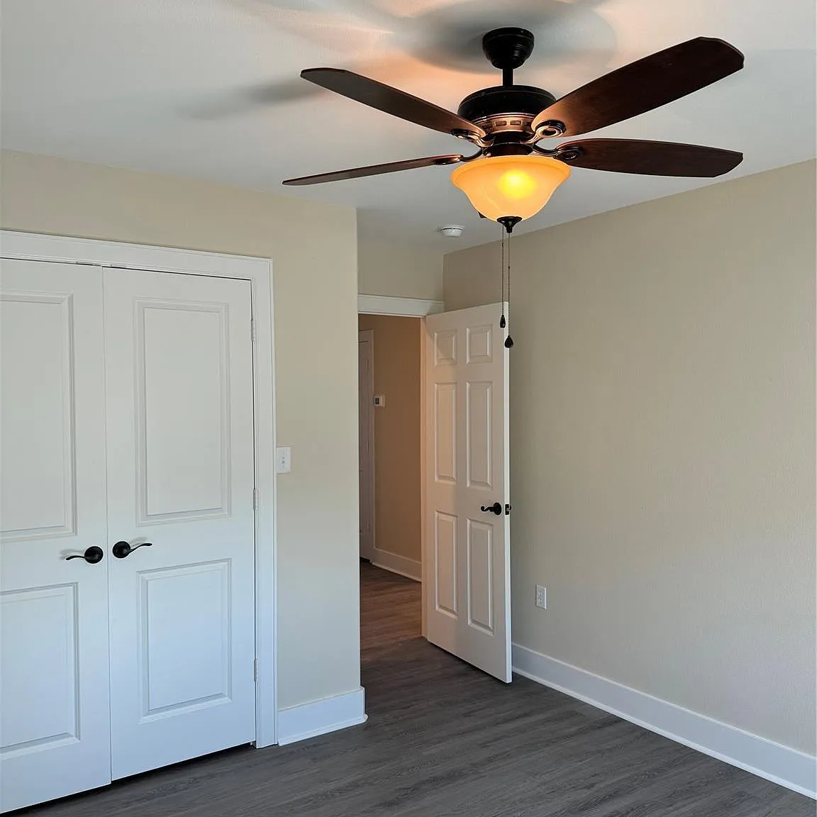 3 bed, 2.5 bath, $2,100 — Photo 3