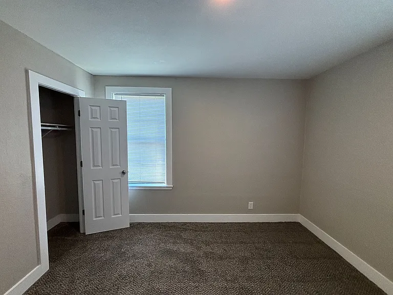 808 Jane Dr — Photo 11