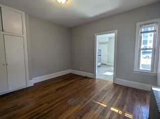 218-219 Banks St #7, Cambridge, MA 02138