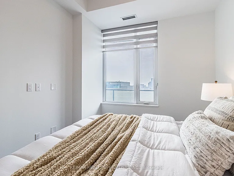 480 Front St W #1903 — Photo 18