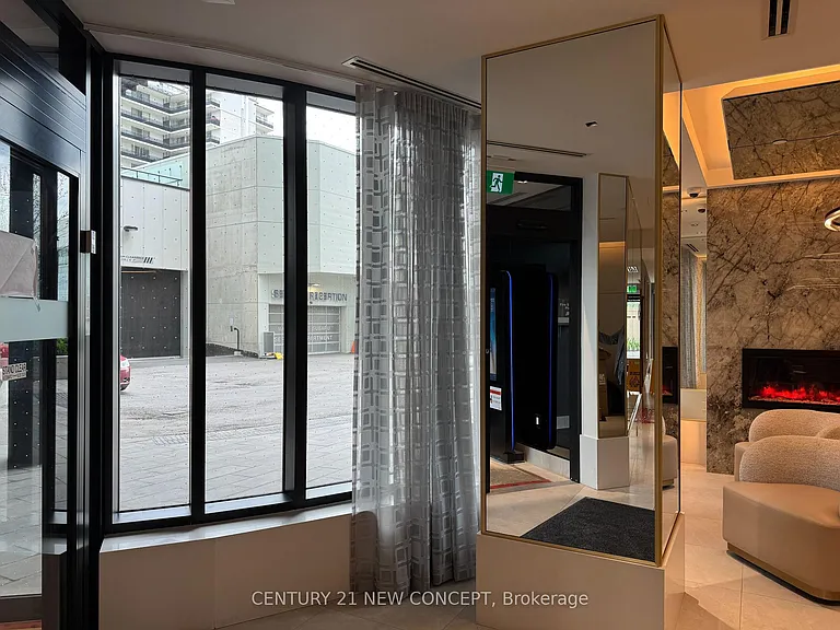 5858 Yonge St #LPH08 — Photo 29
