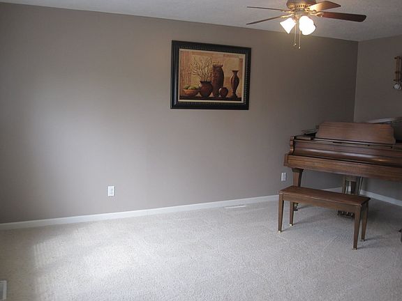 Living Room (or formal dining room)