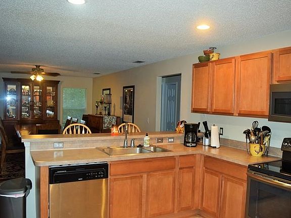 5th image of 3045 Branchville Dr
