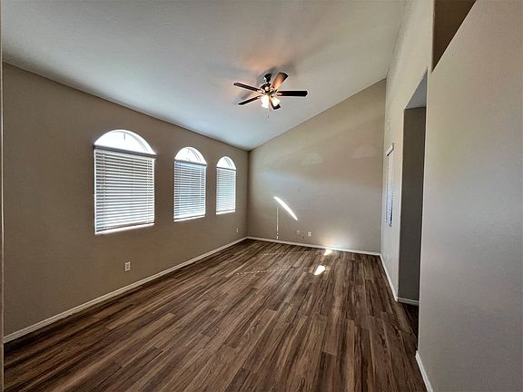 4th image of 5438 W Albeniz Pl