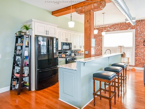 3rd image of 1214 Smith St Ste 201