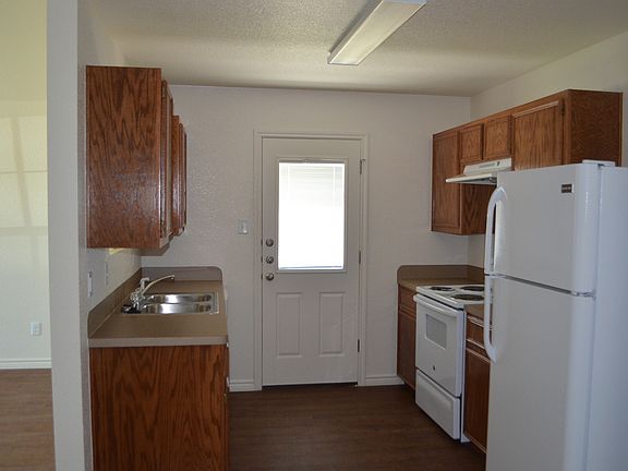 4th image of 4705 Waterproof Dr