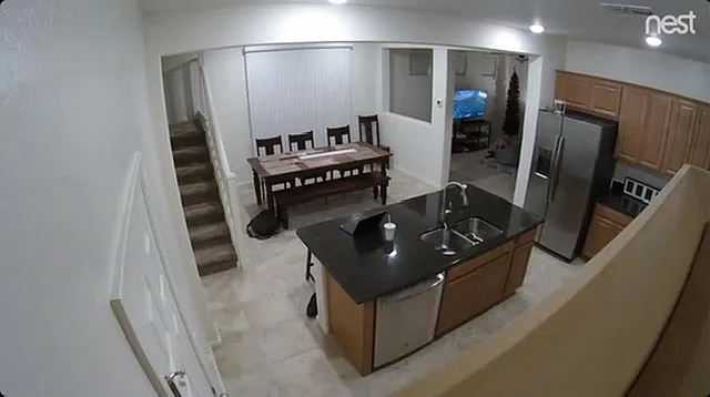 3 bed, 2.5 bath, 1741 sqft, $2,200 — Photo 3