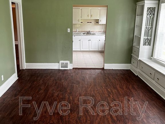 5th image of 4732 E 104th St