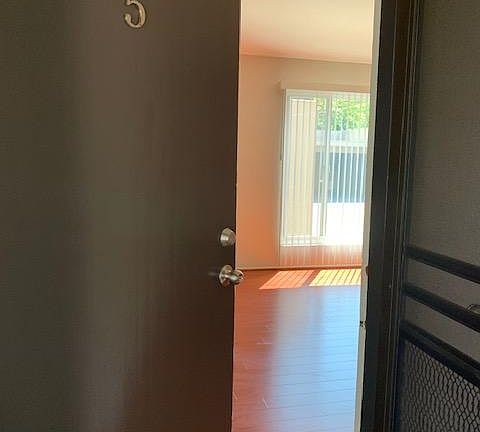 2nd image of 416 Lincoln Ave
