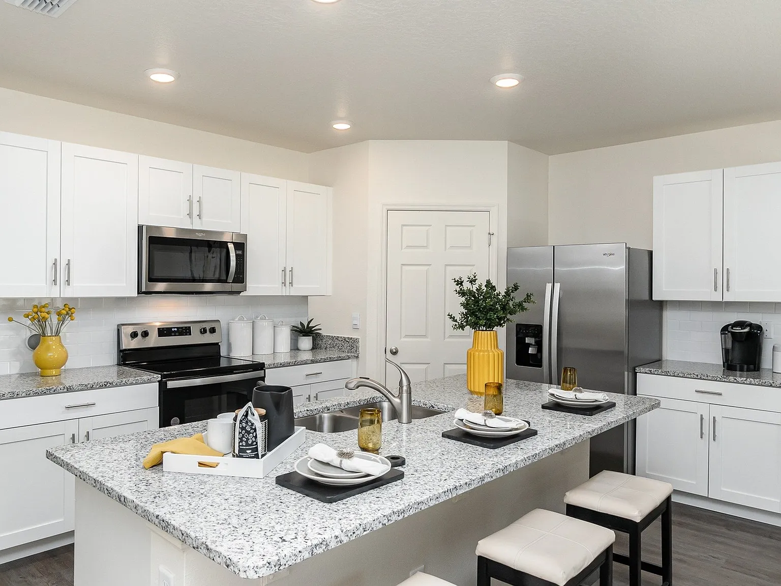 Covey Homes Palms West — Photo 2