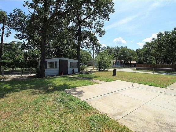 2nd image of 1074 Winterwood Dr