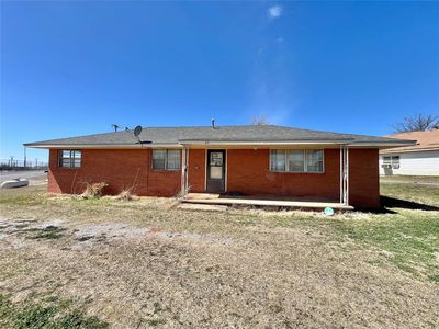 140 S Main St, Leedey, OK, 73654