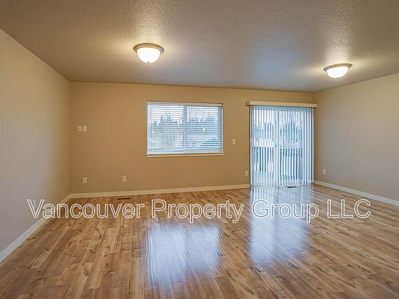 5th image of 7428 NE 62nd St