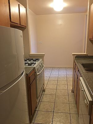4th image of 141-10 82nd Dr #31