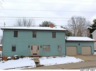 613 54th St, Vienna, WV 26105