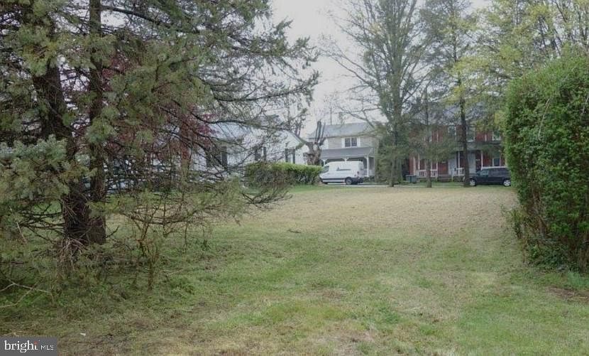 2nd image of 506 W 3rd Ave