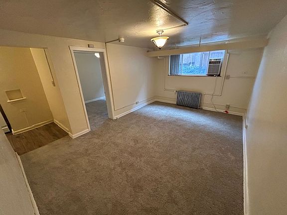 3rd image of 940 E 8th Ave APT 1