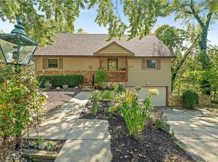 6924 Wildwood Dr, Raytown, MO 64133