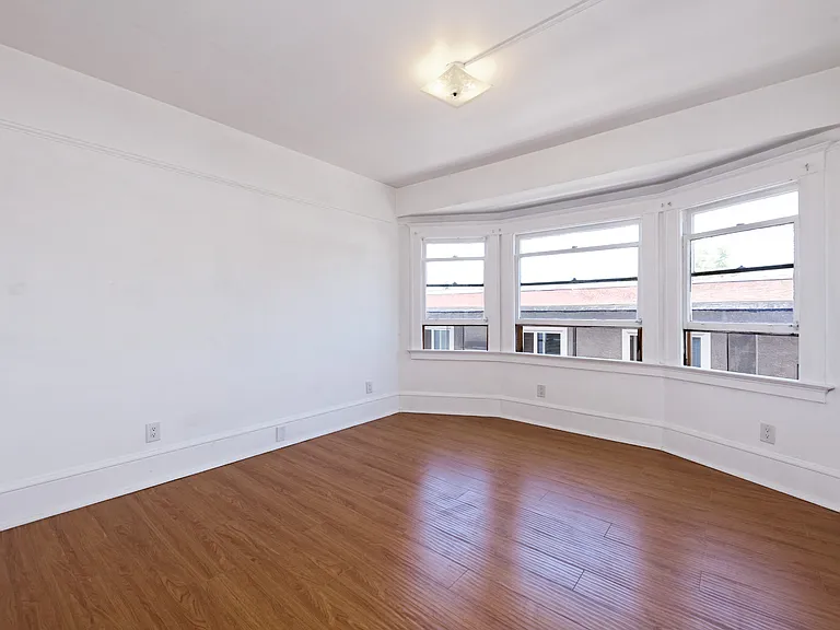 2133 & 2139 Grant Street — Photo 16