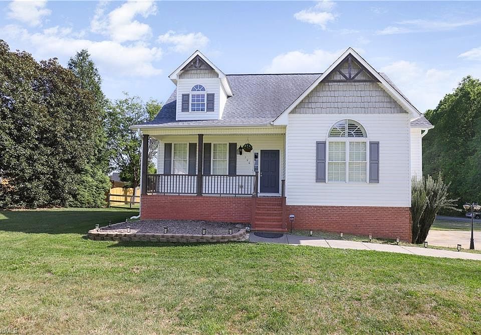 1st image of 100 Woodstaff Rd