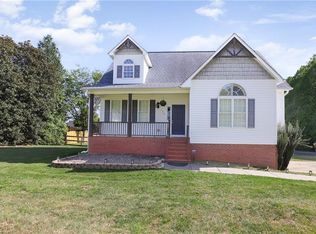 100 Woodstaff Rd, Kernersville, NC 27284