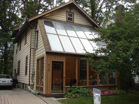 1st image of 515 Ann St