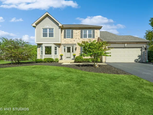 1152 Donegal Ln, Barrington, IL 60010
