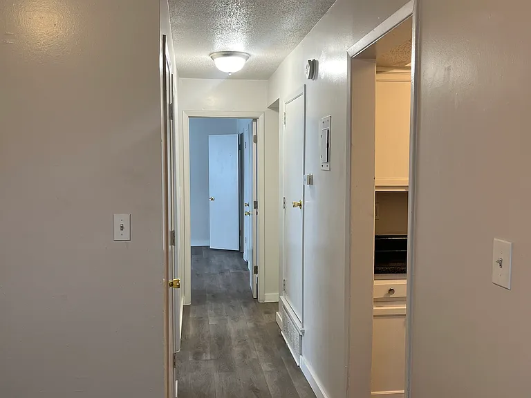 Stonewood Apartments — Photo 10