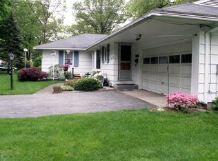 26 Robin Rd, Longmeadow, MA 01106