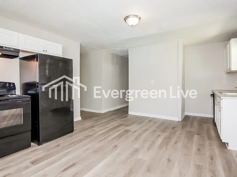 2031 Pine Dr — Photo 6