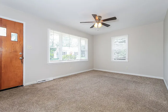 156 Sheridan Ave — Photo 5
