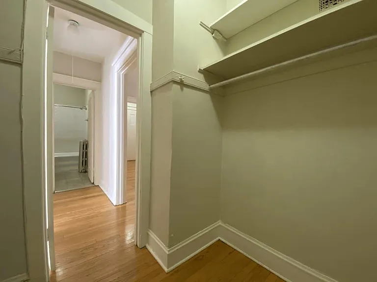 801 W Cornelia — Photo 14