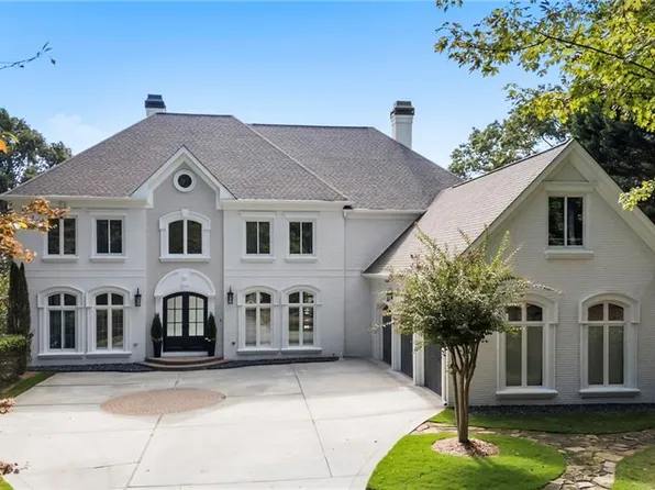 8380 Sentinae Chase Dr, Roswell, GA 30076
