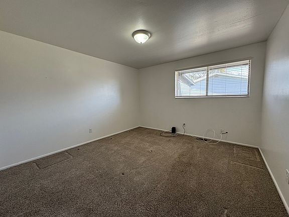 5th image of 610 N 300th St E